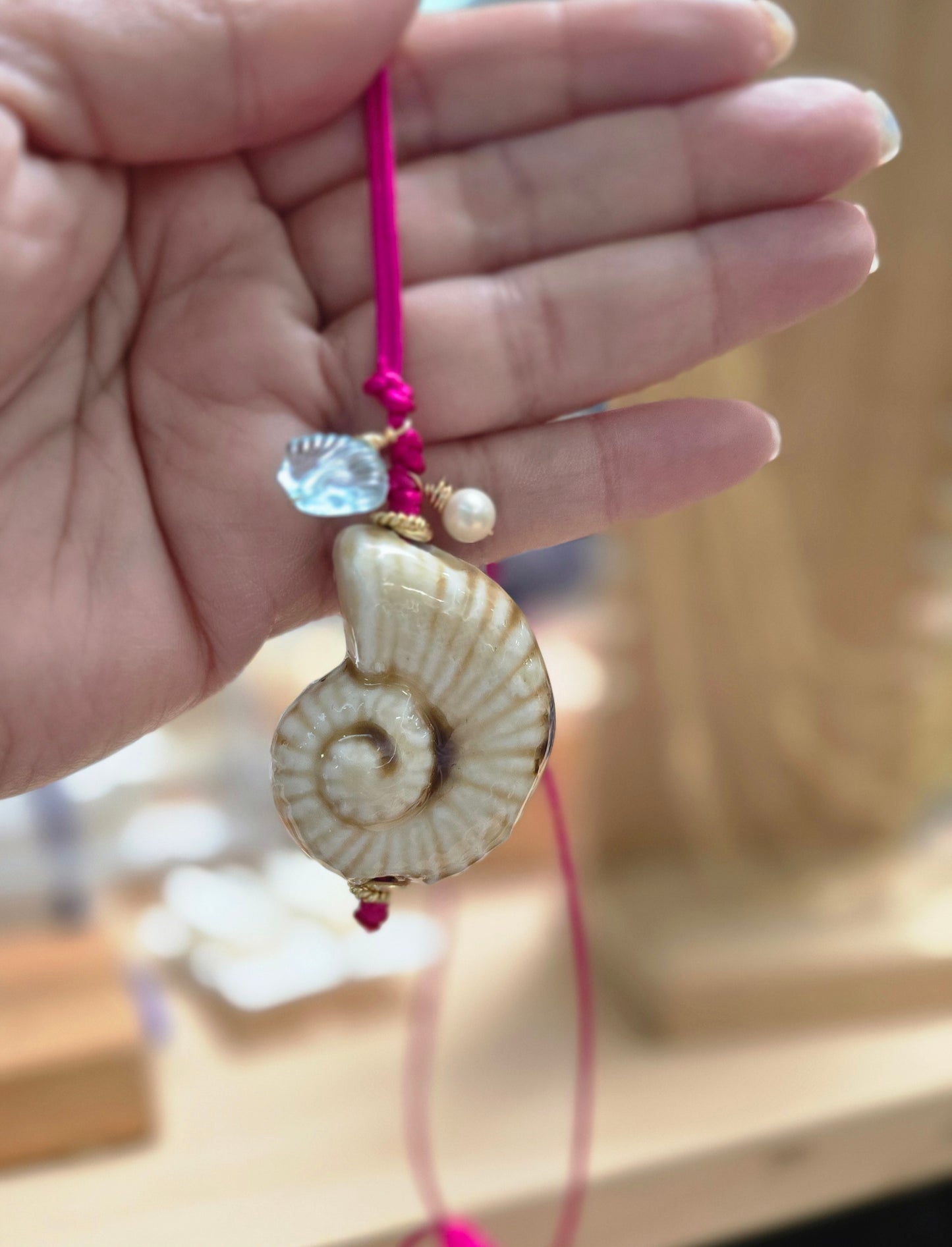 Hilo de caracol collar