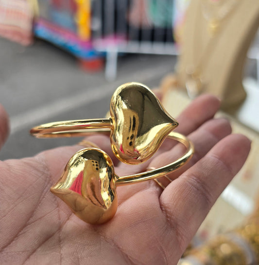 Corazón Bangle
