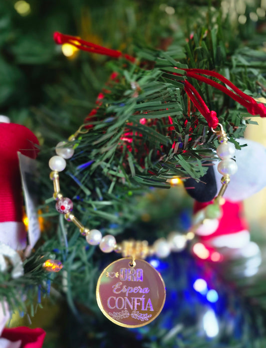 Ora, Espere y Confia