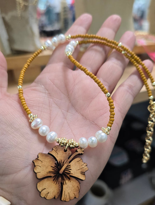 Amapola en Madera y Perla