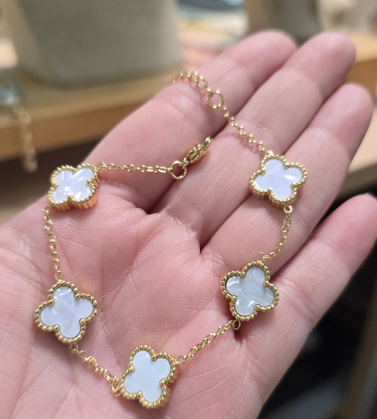 Clover Blanca